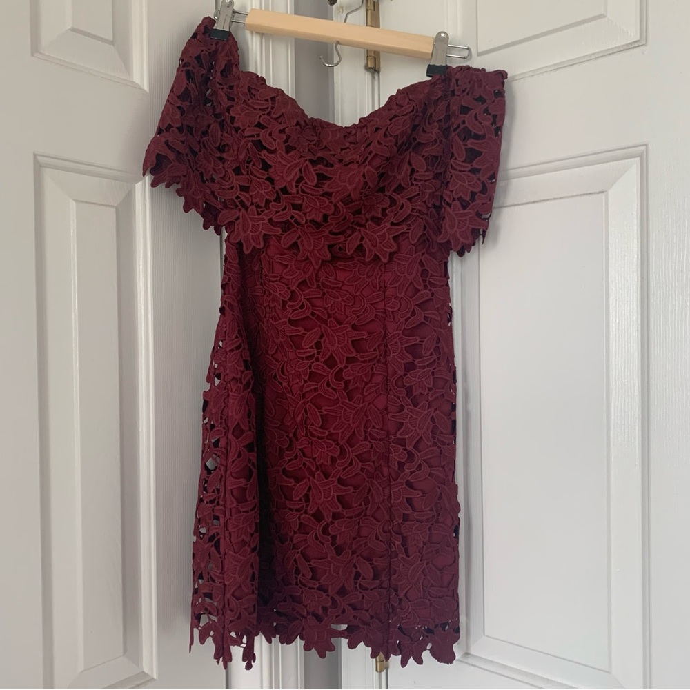 Guess off the shoulder lace red burgundy maroon dress